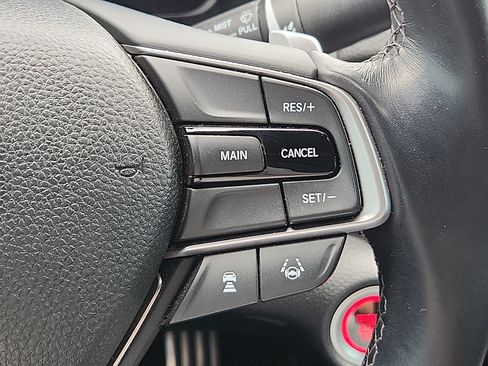 Used 2018 Honda Accord Sport image 21