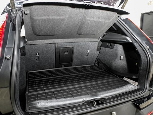 Used 2019 Volvo XC40 T5 Momentum image 60