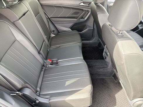 Certified 2024 Volkswagen Tiguan SE R-Line image 29