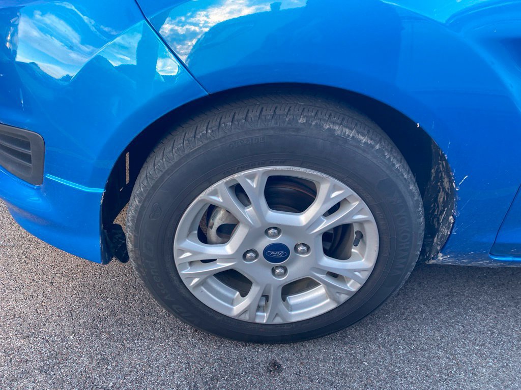 Used 2015 Ford Fiesta SE FWD image 14