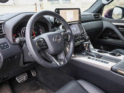 Used 2024 Lexus LX 600 F Sport image 27