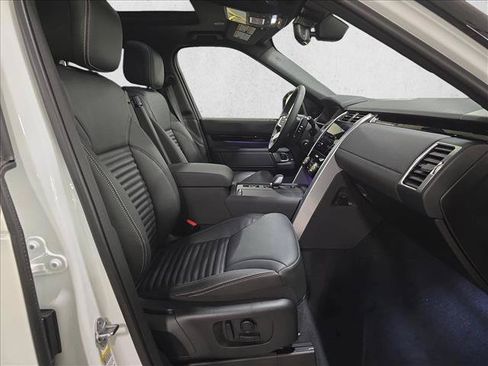 New 2026 Land Rover Discovery S AWD/4WD image 10