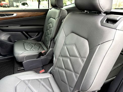 New 2026 Volkswagen Atlas SE FWD image 17