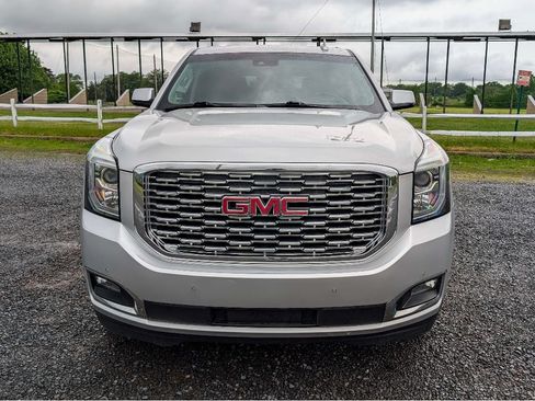 Used 2018 GMC Yukon Denali w/ Denali Ultimate Package AWD/4WD image 2