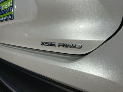 Used 2022 Toyota Highlander XSE AWD/4WD image 29