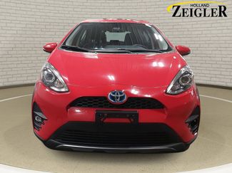Used 2018 Toyota Prius C Four video 2
