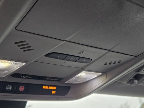 Used 2018 Chevrolet Equinox LT image 26