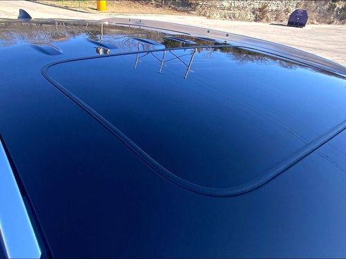 Used 2023 Buick Enclave Avenir image 29