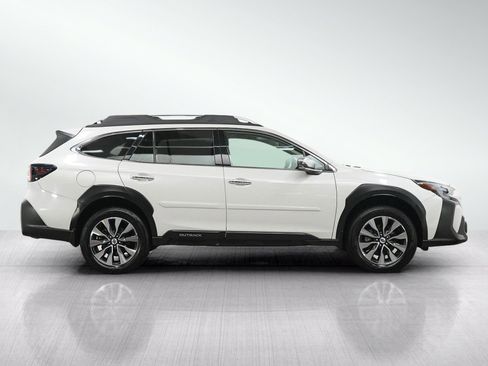 Used 2023 Subaru Outback Touring XT AWD/4WD image 6