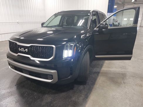 Used 2023 Kia Telluride EX AWD/4WD image 35