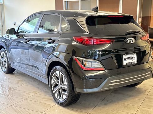 Used 2023 Hyundai Kona SE image 6