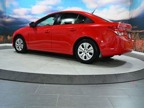 Used 2014 Chevrolet Cruze LS image 5