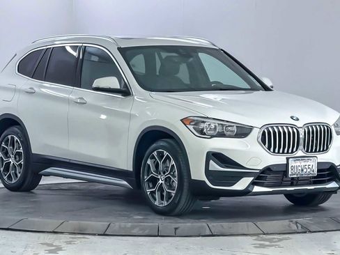 Used 2021 BMW X1 xDrive28i w/ Convenience Package image 9