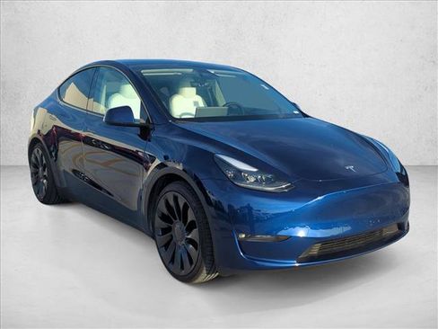 Used 2024 Tesla Model Y Performance AWD/4WD image 3