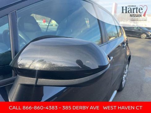 Used 2022 Toyota Corolla LE image 9