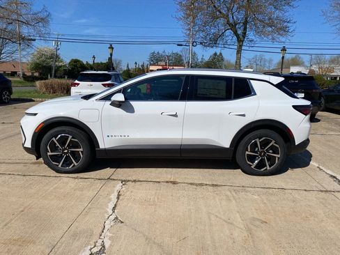 New 2026 Chevrolet Equinox EV LT AWD/4WD image 7