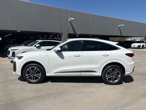 Used 2025 Audi Q5 Premium w/ Convenience Package image 9