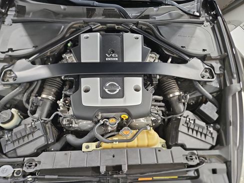 Used 2013 Nissan 370Z Touring w/ Sport Pkg RWD image 22