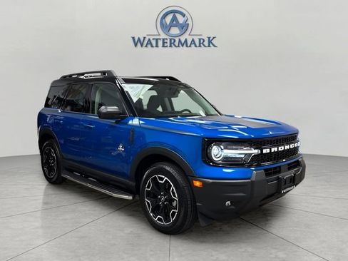 Used 2025 Ford Bronco Sport Outer Banks w/ Topo Graphic Package image 7