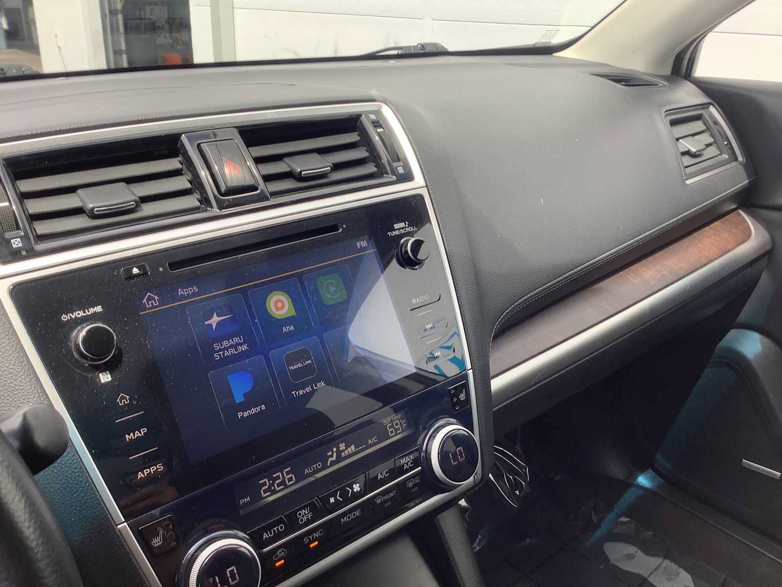 Used 2019 Subaru Outback 3.6R Limited AWD/4WD image 17