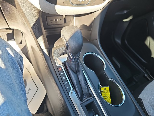 Used 2022 Chevrolet Equinox LS w/ LPO, Floor Liner Package AWD/4WD image 24