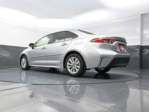 Used 2026 Toyota Corolla LE FWD image 31