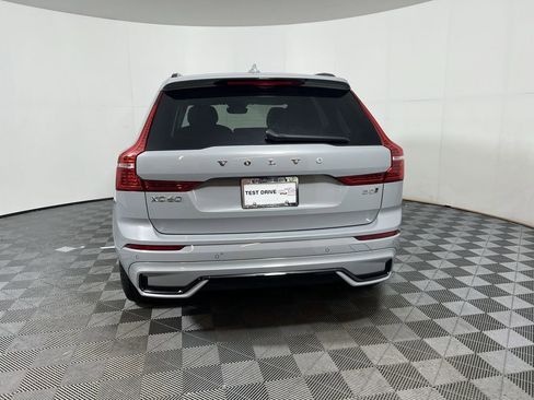 Certified 2025 Volvo XC60 B5 Core w/ Climate Package image 9