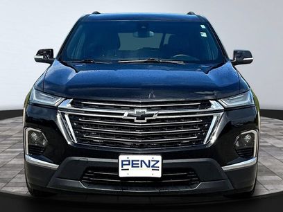 Used 2023 Chevrolet Traverse LT