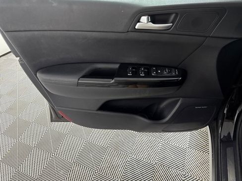 Used 2017 Kia Sportage SX image 10