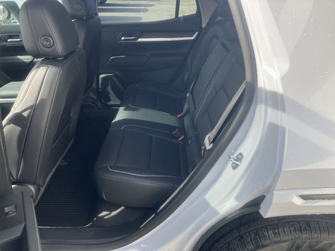New 2026 GMC Terrain Denali w/ LPO, Floor Liner Package image 13