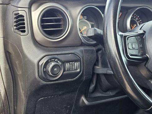 Used 2020 Jeep Wrangler Unlimited Sport S image 16