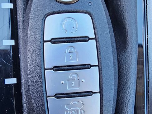 Used 2025 Nissan Altima 2.5 SV FWD image 28