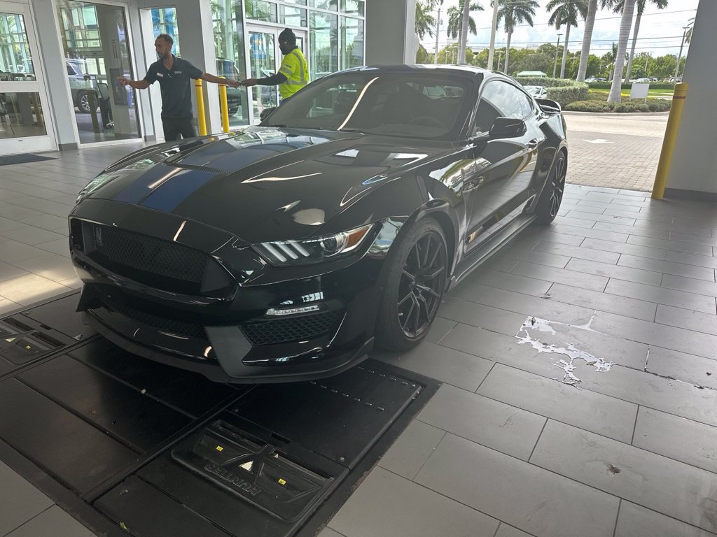Used 2018 Ford Mustang Shelby GT350 w/ Electronics Package RWD image 3
