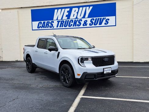 New 2026 Ford Maverick Lariat w/ Black Appearance Package image 1