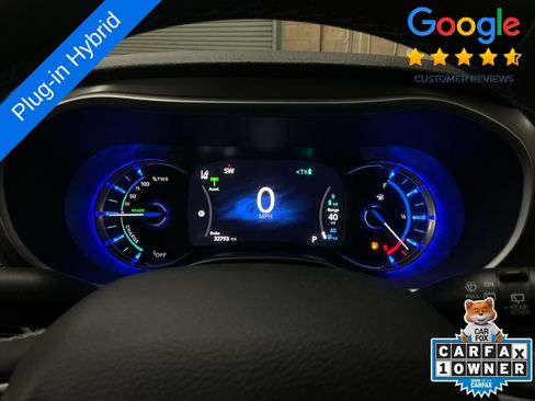 Used 2022 Chrysler Pacifica Touring-L w/ Uconnect Theater Family Group image 23