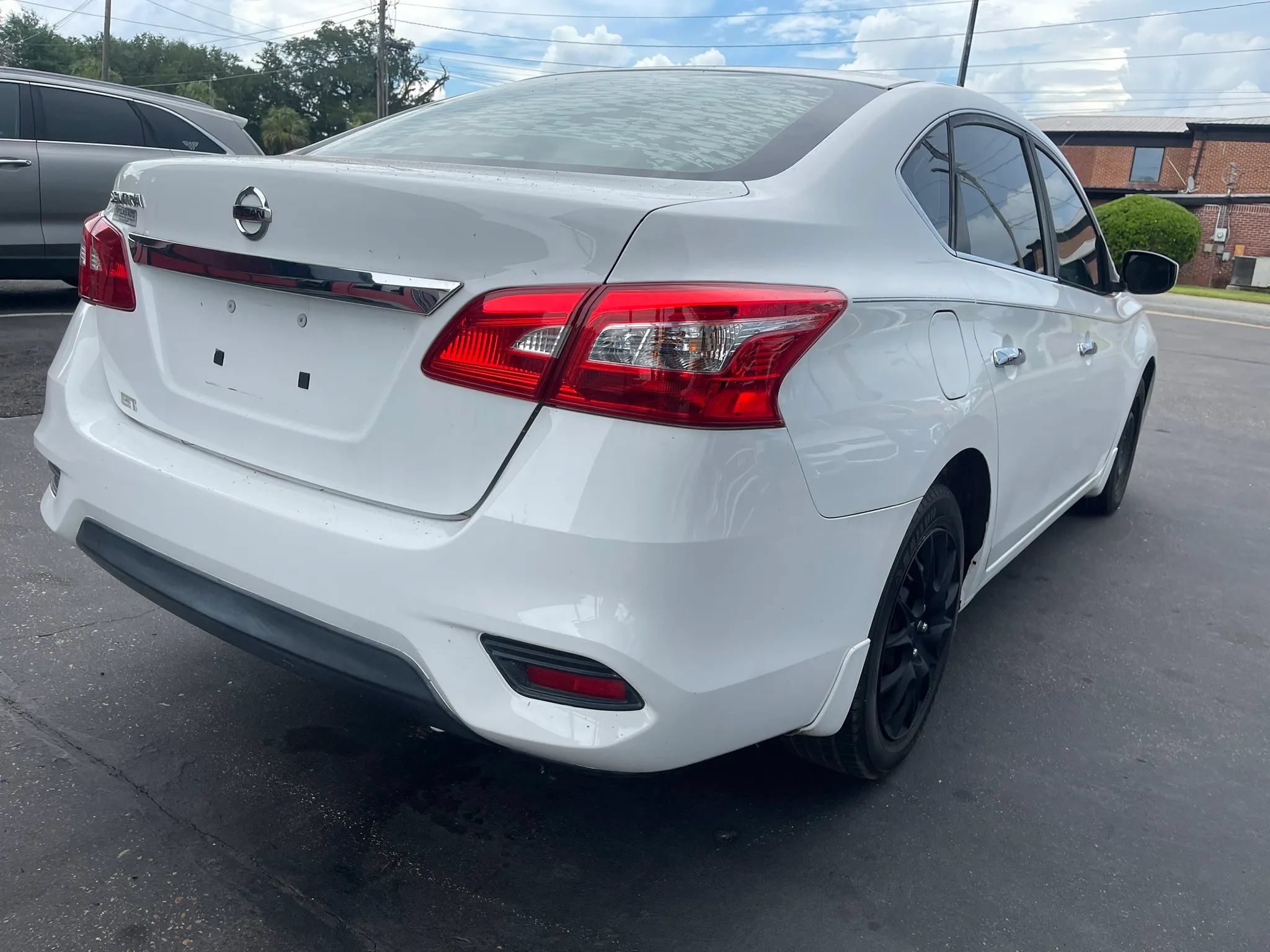 Used 2017 Nissan Sentra S FWD image 4