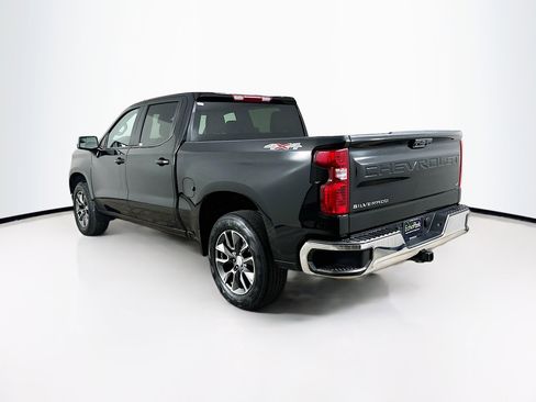 Used 2023 Chevrolet Silverado 1500 LT AWD/4WD image 5