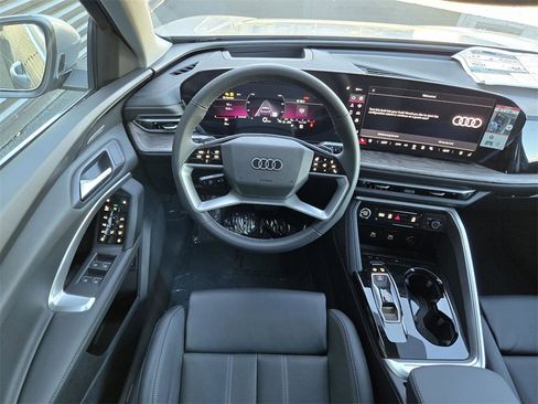 New 2025 Audi Q5 2.0T Premium Plus image 13