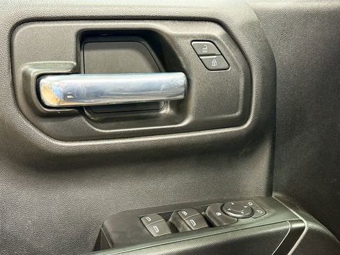 Used 2021 Chevrolet Silverado 1500 Custom AWD/4WD image 19