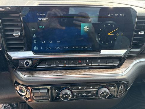 Used 2023 Chevrolet Silverado 1500 LT image 23