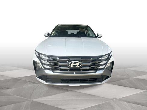 Used 2026 Hyundai Tucson SE FWD image 3