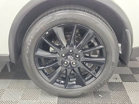 Certified 2024 Nissan Murano SV w/ SV Midnight Edition Package FWD image 11