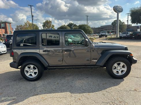 Used 2021 Jeep Wrangler Unlimited Sport S image 4