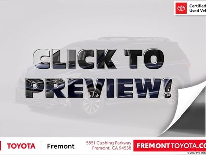 Certified 2018 Toyota Sienna XLE