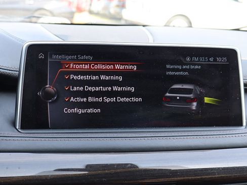 Used 2017 BMW X6 xDrive50i image 33