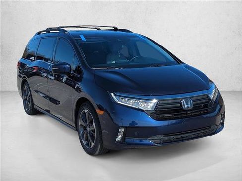 Used 2021 Honda Odyssey Elite image 3