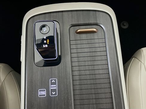 Used 2024 Nissan Ariya ENGAGE image 25