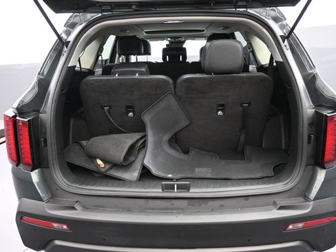 Certified 2023 Kia Sorento S w/ Panoramic Sunroof Package image 23