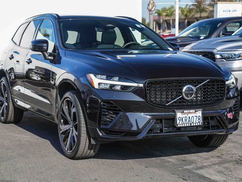Used 2022 Volvo XC60 T8 R-Design w/ Advanced Package image 3