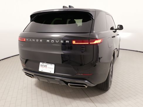 Used 2025 Land Rover Range Rover Sport AWD/4WD image 13